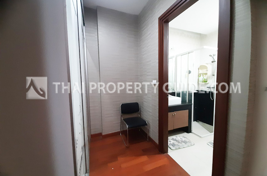 House with Private Pool in Sukhumvit 